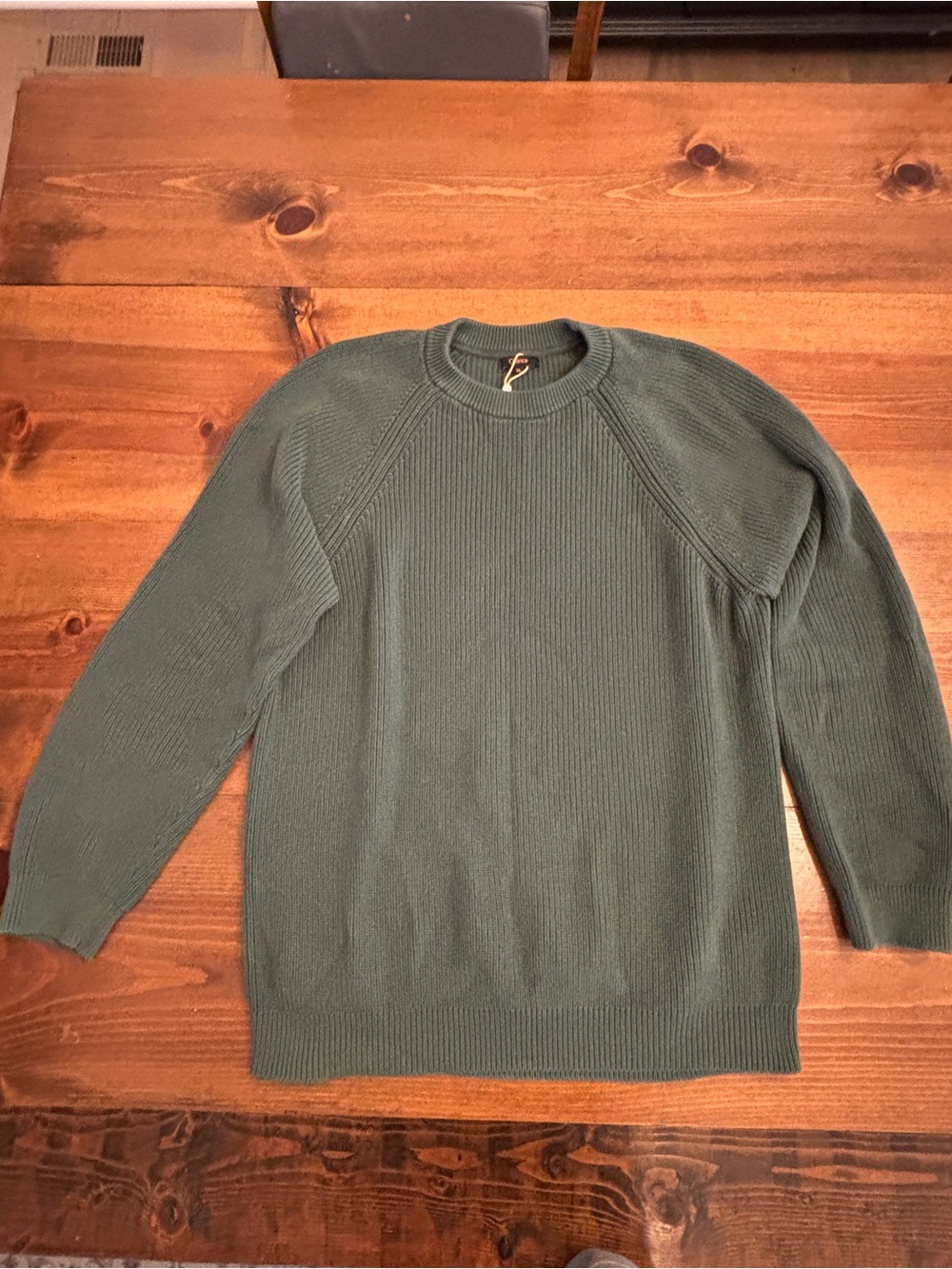 Quince Men's Crewneck Sweater in Olive